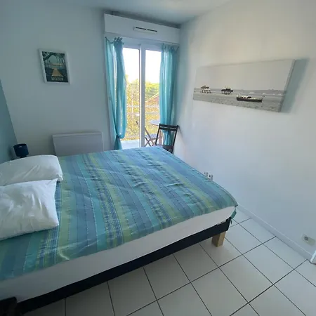 T2 Avec Balcon, Parking Inclus, Proche Et Commerces - Fr-1-474-291