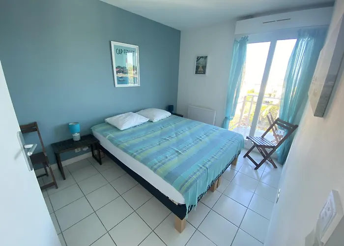 T2 Avec Balcon, Parking Inclus, Proche Et Commerces - Fr-1-474-291 Appartamento *