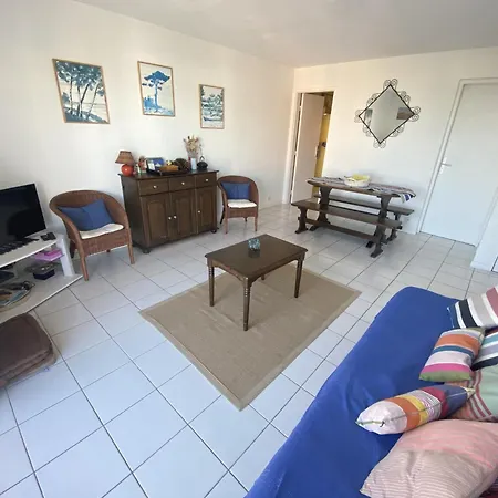 Apartment T2 Avec Balcon, Parking Inclus, Proche Et Commerces Arcachon