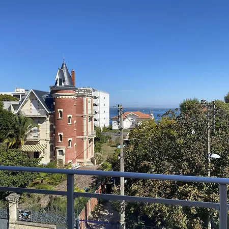 T2 Avec Balcon, Parking Inclus, Proche Et Commerces - Fr-1-474-291 דירה *