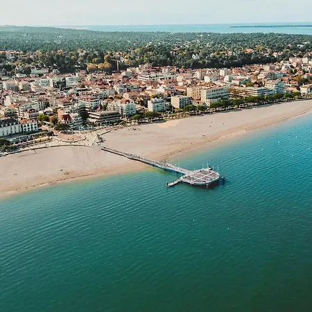 T2 Avec Balcon, Parking Inclus, Proche Et Commerces *