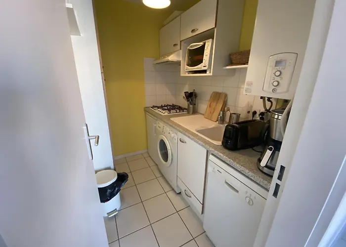 T2 Avec Balcon, Parking Inclus, Proche Et Commerces - Fr-1-474-291 آركاشو