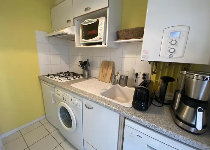 T2 Avec Balcon, Parking Inclus, Proche Et Commerces - Fr-1-474-291 آركاشو