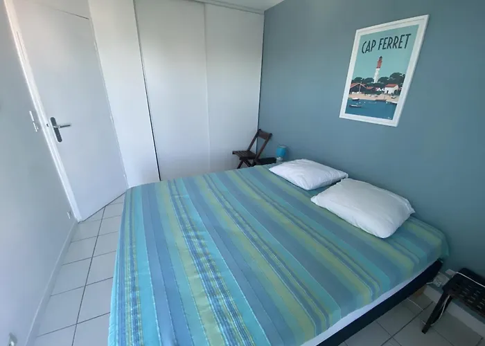 شقة T2 Avec Balcon, Parking Inclus, Proche Et Commerces - Fr-1-474-291